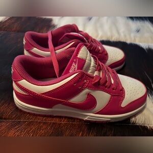 Nike Dunk Low GS “Active Fuchsia women’s size 7. Never worn